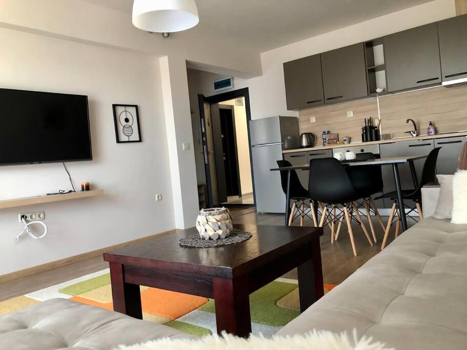 Luxury apartment Pazardjik Extérieur photo